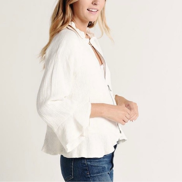 Cupcakes and cashmere NWT Oatmeal Franklin Ruffle Jacket Small (J) - Picture 3 of 10